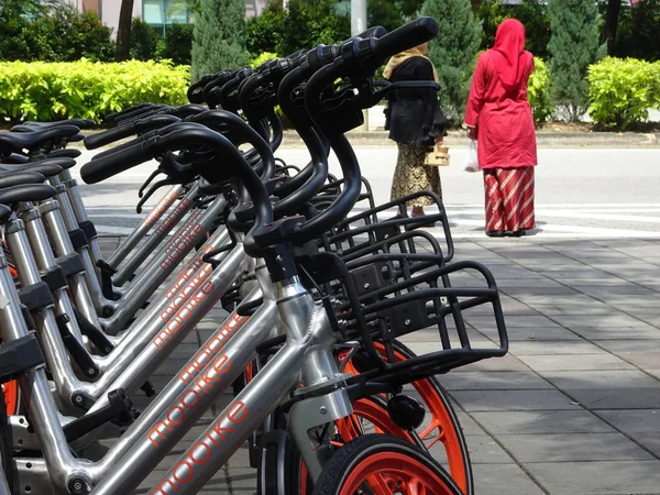 Kuala Lumpur Malezya Aralık 2017 Üst Üste Park Edilmiş Kamu — Stok fotoğraf