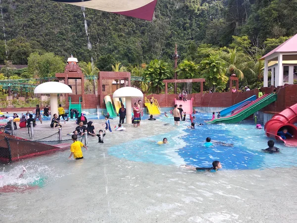 Tamбулочка Малайзія Січня 2016 Діти Аквапарк Тематичний Парк Тамббун Малайзія — стокове фото