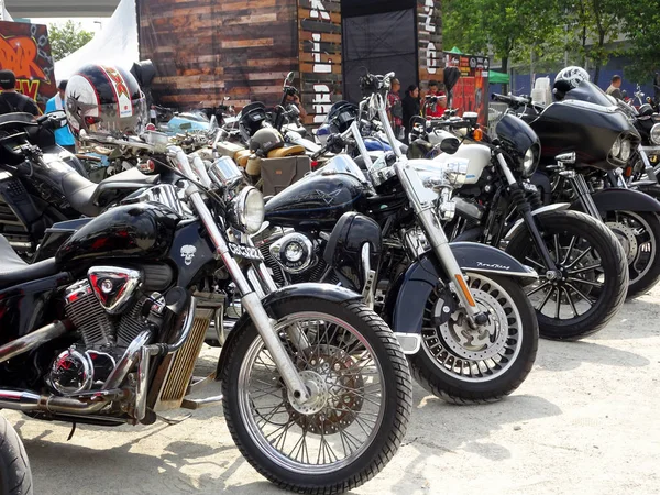 Kuala Lumpur Malaysia Dezembro 2017 Vários Modelo Harley Davidson Estacionamento — Fotografia de Stock