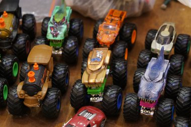 Kuala Lumpur, Malezya - 30 Mart 2018: Koleksiyoncu tarafından halk için görüntülenen küçük ölçekli tramvay modelleri. Model, özgün varolan modele göre oluşturulmuş. 