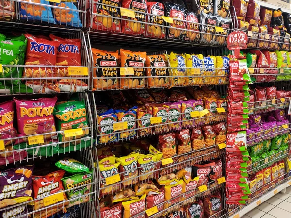 Kuala Lumpur Malaysia July 2019 Embalados Diversos Junk Foods Snacks — Fotografia de Stock