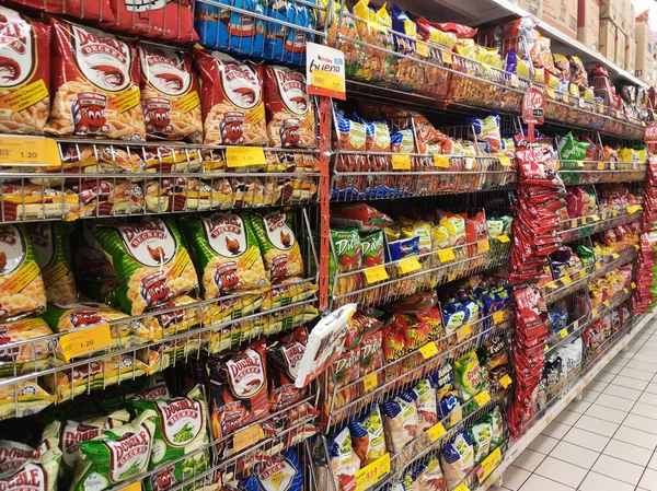 Kuala Lumpur Malaysia July 2019 Embalados Diversos Junk Foods Snacks — Fotografia de Stock