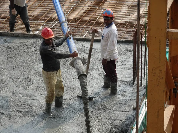 Kuala Lumpur Malezya Ocak 2018 Nşaat Işçileri Beton Örümcek Hortumu — Stok fotoğraf