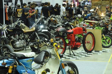 Kuala Lumpur, Malezya-25 Eylül 2016: özel motosiklet. Eski motosiklet modeli kendi tutku ve yaratıcılığın yerine getirmek için Tasarımcısı tarafından özelleştirilmiş. 