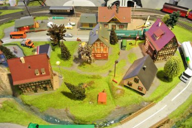 Kuala Lumpur, Malezya -31 Mart 2018: Bir Avrupa köyünün minyatür modeli. Güzel bir Avrupa tarzı geleneksel evin küçük bir model.  