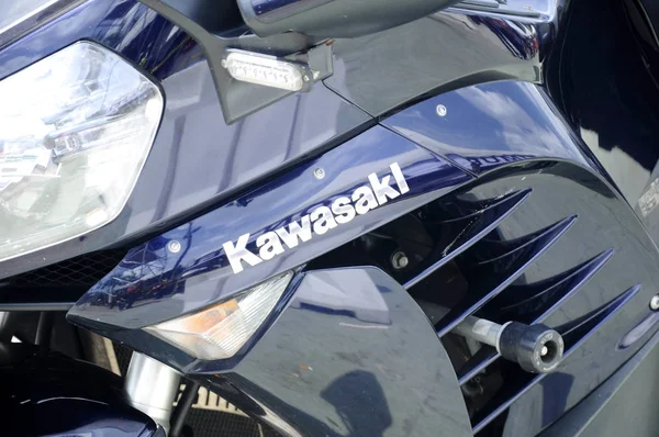 Kuala Lumpur Malaysia March 2018 Kawasaki Logos Big Motorcycle Body — стоковое фото