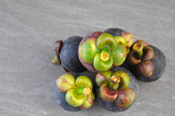 Selettivo Focalizzato Sul Mangostano Maturo Isolato — Foto Stock