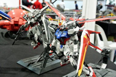 Kuala Lumpur, Malezya - 31 Mart 2018: Mobil Takım Elbiseli Gundam oyuncağı model ve oyuncaklara odaklandı. Gunpla & Bandai 'nin kurgusal Gundam evreninin karakterleri.