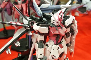 Kuala Lumpur, Malezya - 31 Mart 2018: Mobil Takım Elbiseli Gundam oyuncağı model ve oyuncaklara odaklandı. Gunpla & Bandai 'nin kurgusal Gundam evreninin karakterleri.