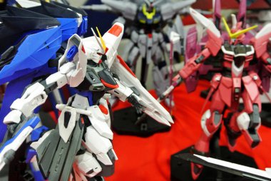 Kuala Lumpur, Malezya - 31 Mart 2018: Mobil Takım Elbiseli Gundam oyuncağı model ve oyuncaklara odaklandı. Gunpla & Bandai 'nin kurgusal Gundam evreninin karakterleri.
