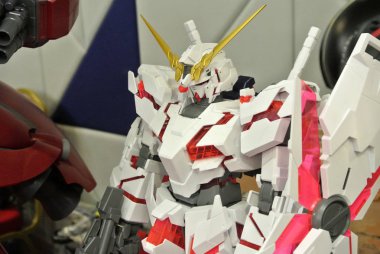 Kuala Lumpur, Malezya - 31 Mart 2018: Mobil Takım Elbiseli Gundam oyuncağı model ve oyuncaklara odaklandı. Gunpla & Bandai 'nin kurgusal Gundam evreninin karakterleri.