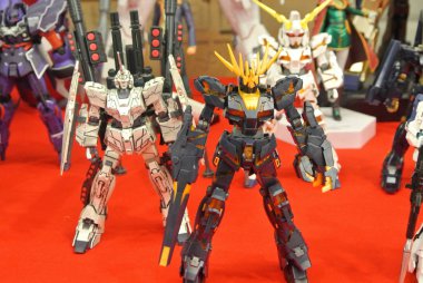 Kuala Lumpur, Malezya - 31 Mart 2018: Mobil Takım Elbiseli Gundam oyuncağı model ve oyuncaklara odaklandı. Gunpla & Bandai 'nin kurgusal Gundam evreninin karakterleri.