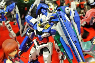 Kuala Lumpur, Malezya - 31 Mart 2018: Mobil Takım Elbiseli Gundam oyuncağı model ve oyuncaklara odaklandı. Gunpla & Bandai 'nin kurgusal Gundam evreninin karakterleri.