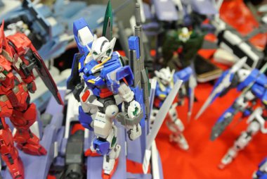Kuala Lumpur, Malezya - 31 Mart 2018: Mobil Takım Elbiseli Gundam oyuncağı model ve oyuncaklara odaklandı. Gunpla & Bandai 'nin kurgusal Gundam evreninin karakterleri.