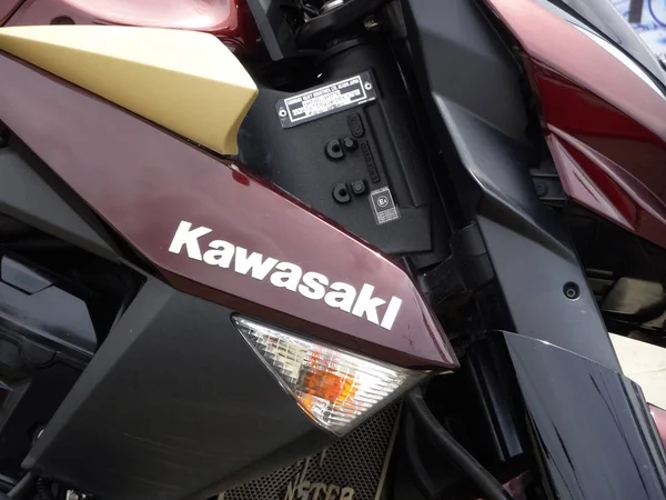 Kuala Lumpur Malasia Marzo 2018 Marca Kawasaki Logotipos Cuerpo Motocicleta —  Fotos de Stock