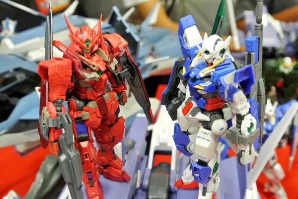 Kuala Lumpur, Malezya - 31 Mart 2018: Mobil Takım Elbiseli Gundam oyuncağı model ve oyuncaklara odaklandı. Gunpla & Bandai 'nin kurgusal Gundam evreninin karakterleri.