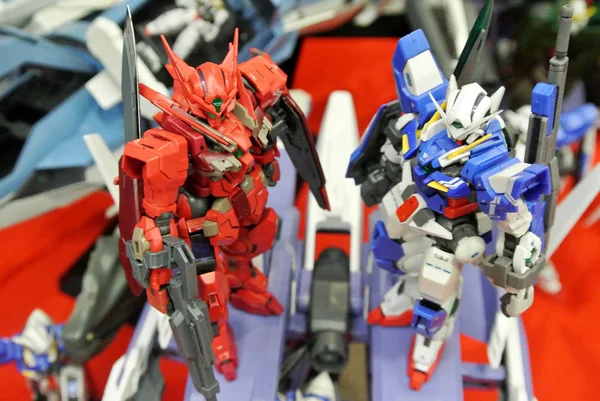 Kuala Lumpur, Malezya - 31 Mart 2018: Mobil Takım Elbiseli Gundam oyuncağı model ve oyuncaklara odaklandı. Gunpla & Bandai 'nin kurgusal Gundam evreninin karakterleri.