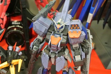 Kuala Lumpur, Malezya - 31 Mart 2018: Mobil Takım Elbiseli Gundam oyuncağı model ve oyuncaklara odaklandı. Gunpla & Bandai 'nin kurgusal Gundam evreninin karakterleri.