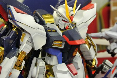 Kuala Lumpur, Malezya - 31 Mart 2018: Mobil Takım Elbiseli Gundam oyuncağı model ve oyuncaklara odaklandı. Gunpla & Bandai 'nin kurgusal Gundam evreninin karakterleri.