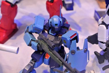Kuala Lumpur, Malezya - 31 Mart 2018: Mobil Takım Elbiseli Gundam oyuncağı model ve oyuncaklara odaklandı. Gunpla & Bandai 'nin kurgusal Gundam evreninin karakterleri.