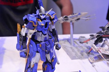 Kuala Lumpur, Malezya - 31 Mart 2018: Mobil Takım Elbiseli Gundam oyuncağı model ve oyuncaklara odaklandı. Gunpla & Bandai 'nin kurgusal Gundam evreninin karakterleri.