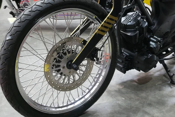 Kuala Lumpur Malezya Temmuz 2018 Motosiklet Tekerlek Frenleri Sistemi Seçici — Stok fotoğraf