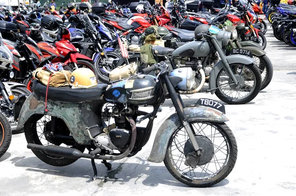 クアラルンプール マレーシア 2018年2月22日 第二次世界大戦時代のクラシックとヴィンテージのオートバイ 元の状態に復元されたオートバイ — ストック写真