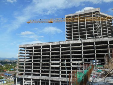 KUALA LUMPUR, MALAYSIA - 19 Eylül 2016: Yapım aşamasındaki bina. Duvar ve tedavi bitti. 