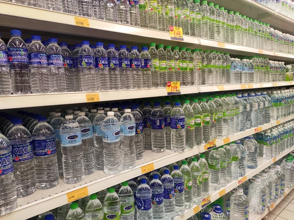 Kuala Lumpur Malaysia April 2020 Mineral Water Packaged Plastic Bottles — Stock Photo, Image