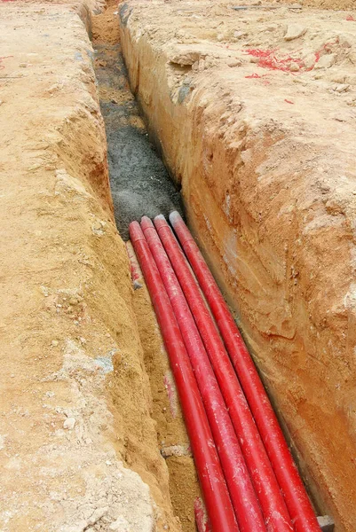 Kuala Lumpur Malaysia April 2019 Hdpe管道电力管道安装在地面战壕内 用于保护地下电气和电信电缆 — 图库照片