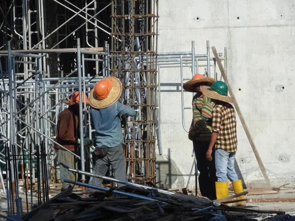 Kuala Lumpur Malaysia August 2019 Εργάτες Οικοδομών Που Εργάζονται Στο — Φωτογραφία Αρχείου
