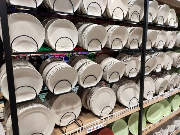 Kuala Lumpur Malaysia February 2019 Dishes Bowls Sold Shelves Supermarket — Stock Photo, Image