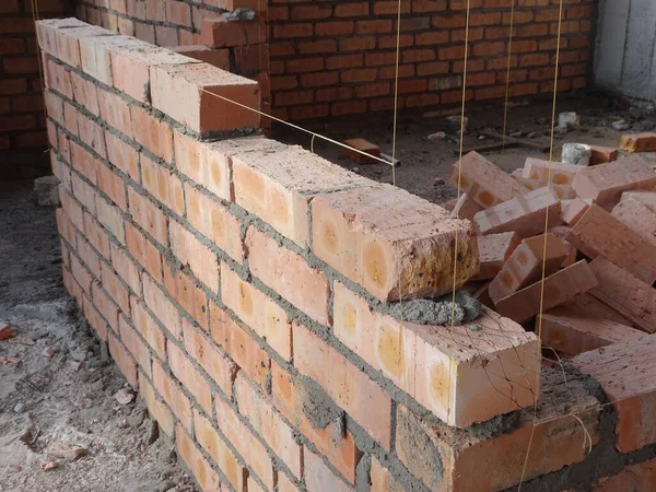 Kuala Lumpur Malaysia July 2016 Construction Workers Laying Clay Bricks — Stock Photo, Image