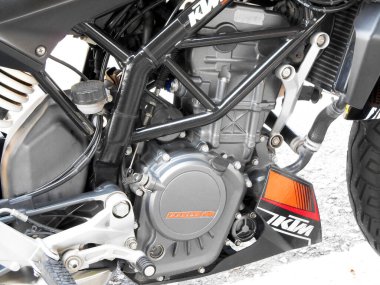 KUALA LUMPUR, MALAYSIA - 29 Temmuz 2017: Kapandı ve büyük bir motora odaklandı. Büyük motor ve son teknoloji motosiklet için yüksek kapasiteli beygir gücü üretti..  