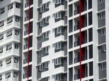 KUALA LUMPUR, MALAYSIA - 20 Temmuz 2017: modern cephe tasarımlı yüksek katlı apartman. Malezya 'nın kentsel bölgesinde popüler bir konut. 