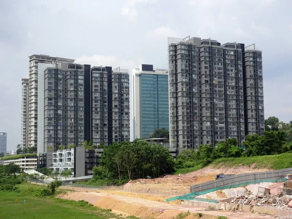 Kuala Lumpur マレーシア 2017年7月20日 モダンなファサードデザインの高層マンション マレーシアの都市部で人気のアパート住宅 — ストック写真