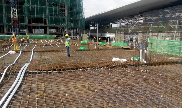 Seremban Malaysia Mart 2020 Nşaat Işçileri Inşaat Alanında Çelik Takviye — Stok fotoğraf