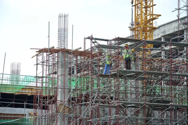 Johor Malaysia エイプリル社2016年13日 建設現場のプラットフォーム フォームワーク 構造物をサポートするための一時的な構造物として使用される足場 労働者の歩行プラットフォームとしても使用された — ストック写真