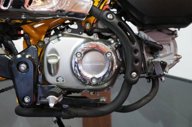 KUALA LUMPUR, MALAYSIA - Kasım 04, 2019 Honda marka motosiklet ve logo amblemi. Honda, Japonya 'dan dünyanın en ünlü motosiklet üreticilerinden biridir..   