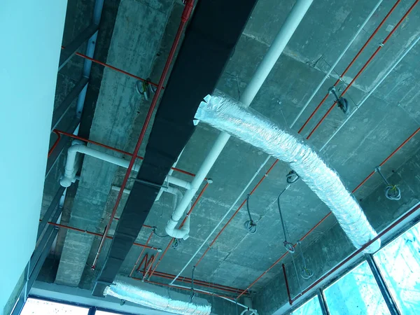 Kuala Lumpur Malaysia 2019年8月31日 建筑工地正在建造的空调和通风管道 散发冷空气及控制室内温度 — 图库照片