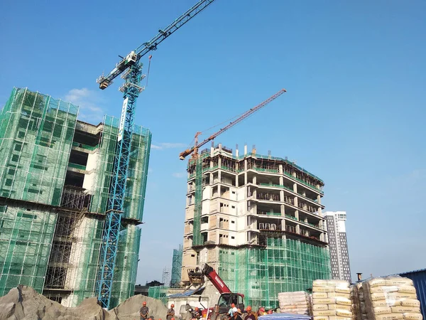 Kuala Lumpur Malaysia April 2020 Construction Site Operating Day Рабочие — стоковое фото