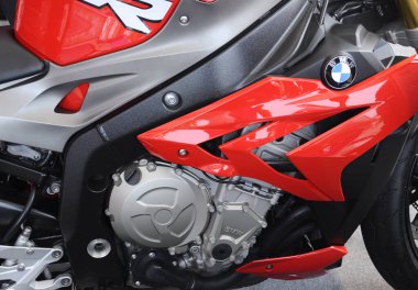KUALA LUMPUR, MALAYSIA - 29 Temmuz 2017: Yüksek beygir gücü motorlu süper motor veya motosiklet. Büyük motor motora yüksek kapasite gücü veriyor..  