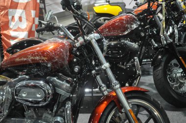 KUALA LUMPUR, MALAYSIA - 29 Temmuz 2017: Yüksek beygir gücü motorlu süper motor veya motosiklet. Büyük motor motora yüksek kapasite gücü veriyor..  