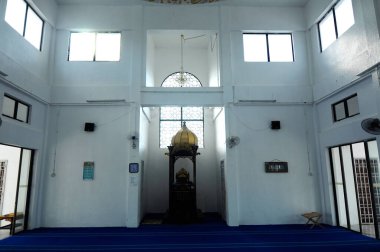KELANTAN, MALAYSIA - 28 Mart 2014: Brunei Darussalam Camii Kelantan, Malezya. Eski bir cami ve İslami mimari unsurlarla inşa edilmiş küçük bir cami.. 