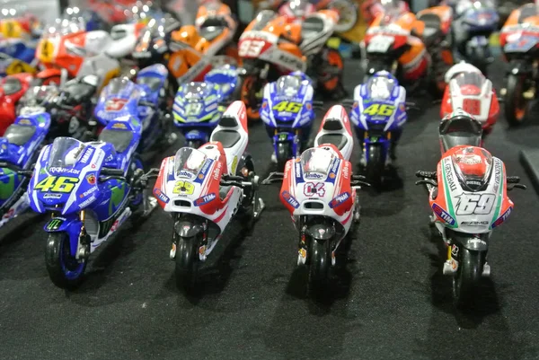 Kuala Lumpur Malaysia Června 2016 Miniatura Modelů Sportovních Motocyklů Stole — Stock fotografie