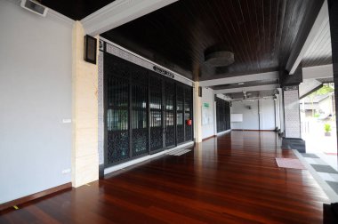 KELANTAN, MALAYSIA - 30 Mart 2014: Bunut Payung Camii. İslami geometri ve İslami mimari unsurlardan etkilenmiş yerel mimari tarzına sahip yeni cami inşası.  