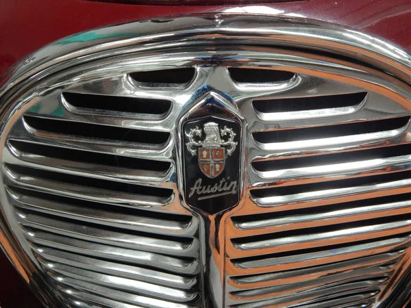 Seremban Malaysia May 2016 Classic Austin Car Emblem Logo Car — стоковое фото