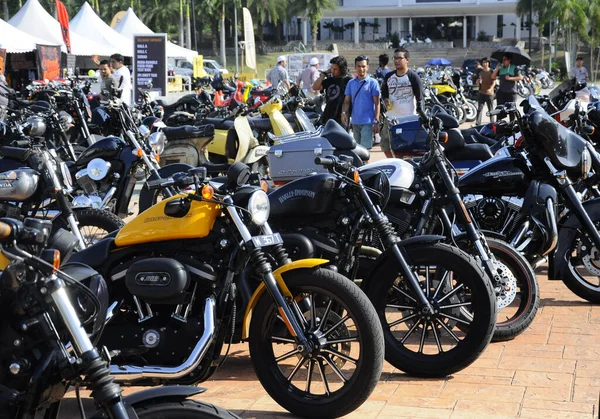 Kuala Lumpur Malaysia Června 2017 Skupina Velkých Kol Superbike Parkování — Stock fotografie