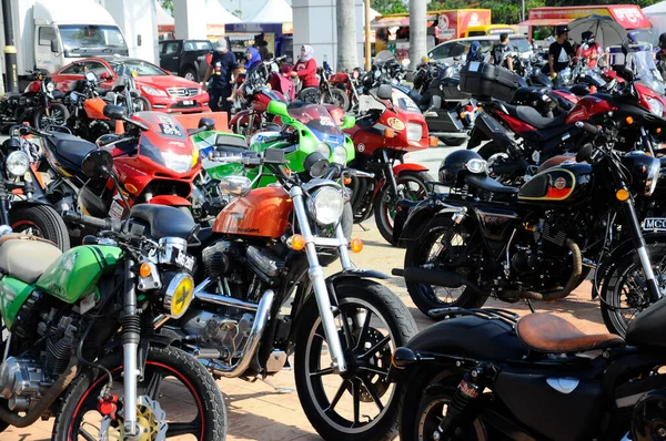 Kuala Lumpur Malaysia Června 2017 Skupina Velkých Kol Superbike Parkování — Stock fotografie