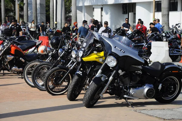 Kuala Lumpur Malaysia Června 2017 Skupina Velkých Kol Superbike Parkování — Stock fotografie